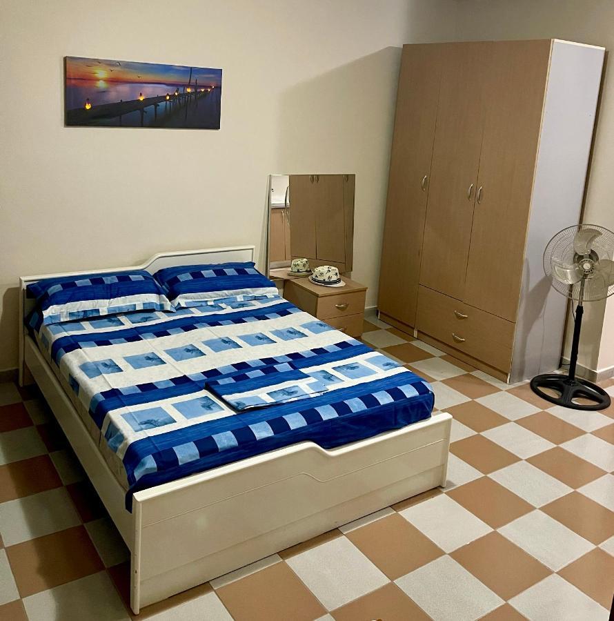 Lovely Studio Apartment Beachfront Durrës Extérieur photo
