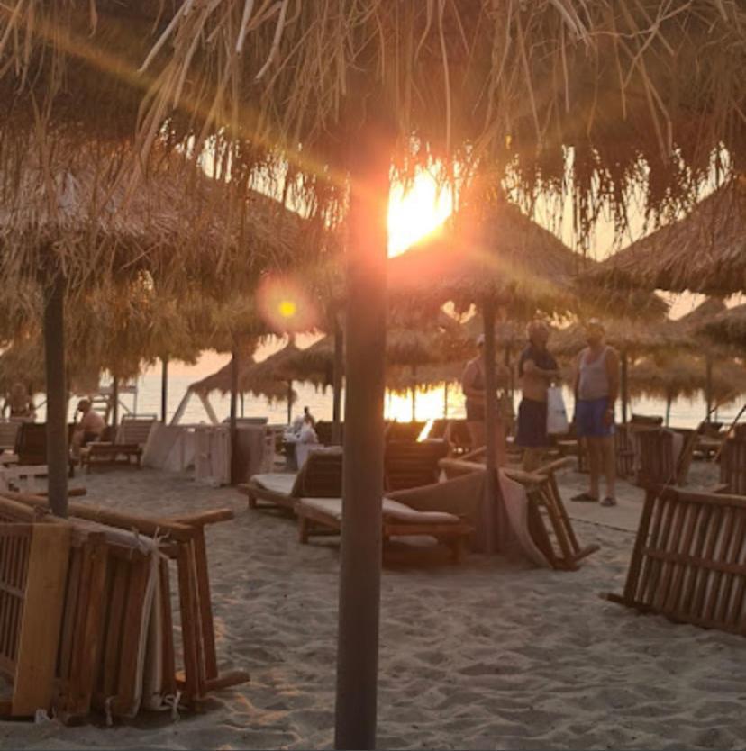 Lovely Studio Apartment Beachfront Durrës Extérieur photo